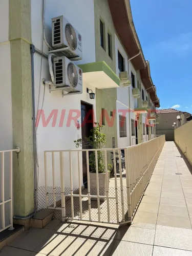 Cond. fechado de 66m² com 2 quartos em Santa Terezinha