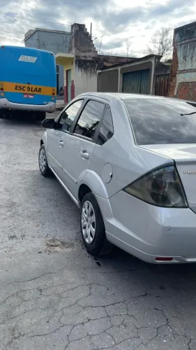 Ford Fiesta Sed. 1.6 8V Flex 4P 2013