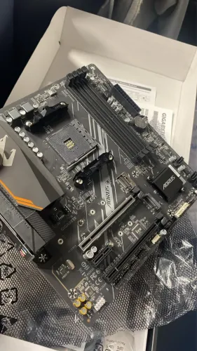 Placa mãe B550m AORUS ELITE