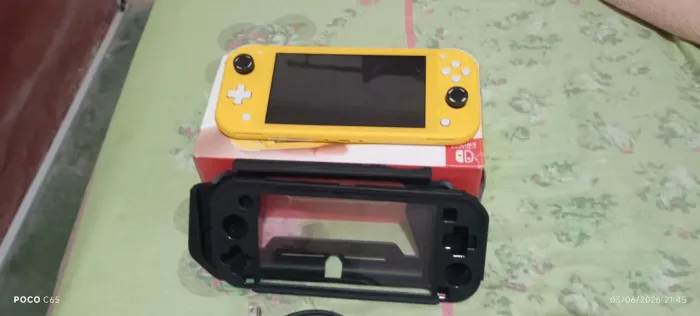 Nitendo switch lite 