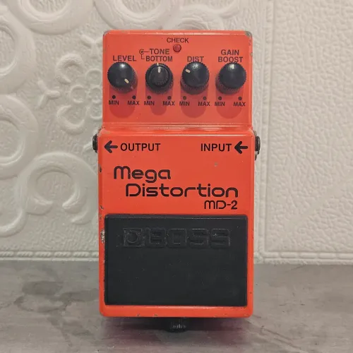 Pedal Boss Mega Distortion MD-2 