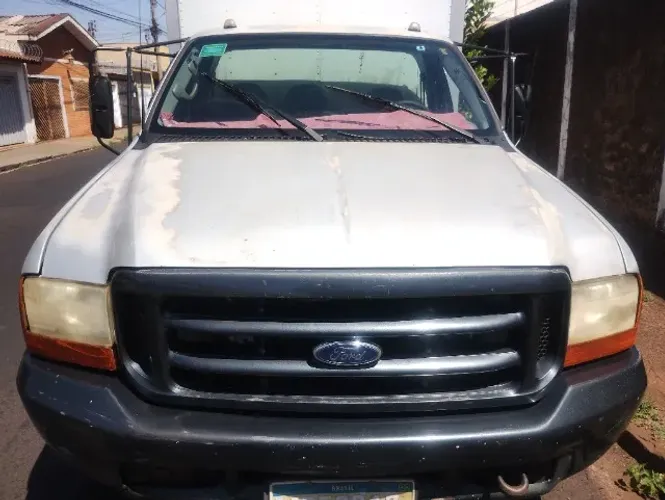 F 350 Baú Grande Motor Cumins