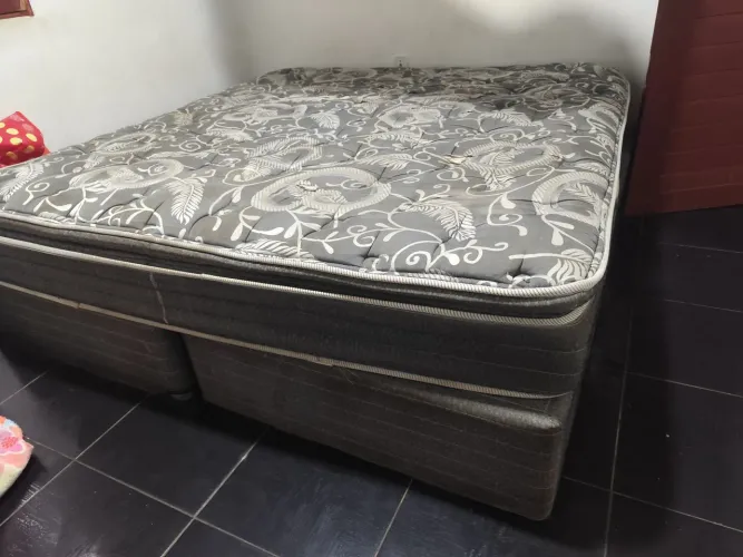 Cama king Ortobom