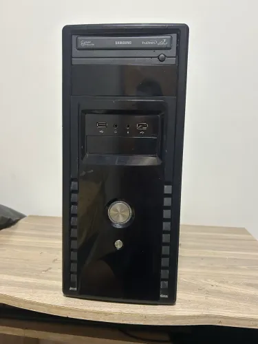 Gabinete de Computador - Samsung (com DVD e portas frontais)