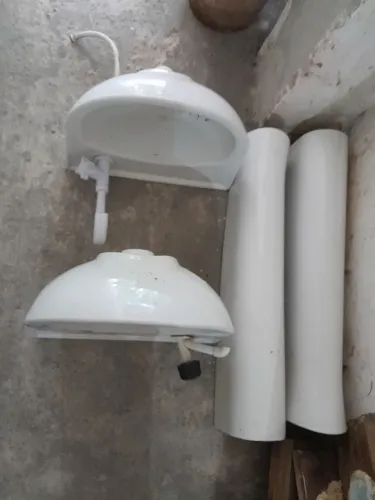 Kit pia para banheiro semi nova.