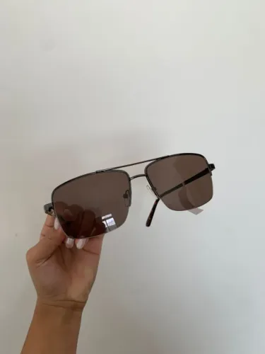 OCULOS DOIS POR 100 UM POR 60