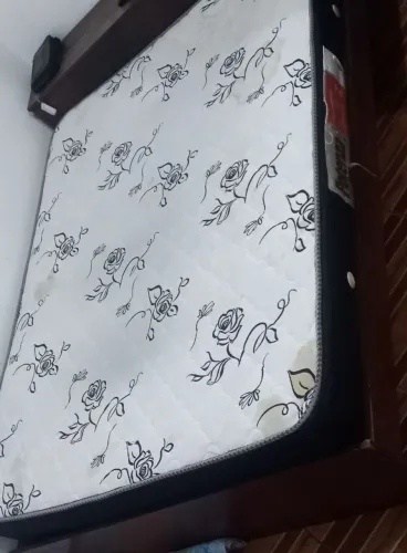 Vendo colchão de casal em bom estado de conservação. .
