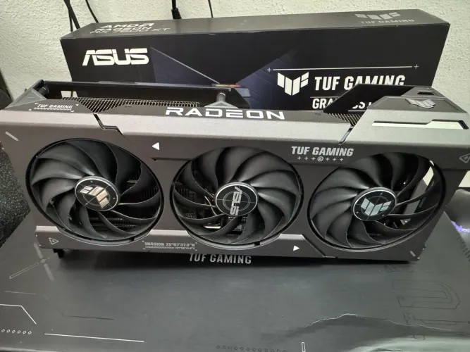 Placa de Vídeo AMD RX 7600XT 16GB - Venda - 12x