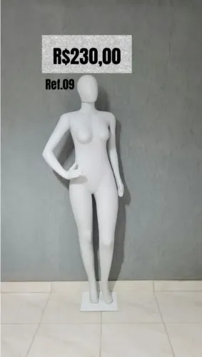 Manequim feminino R$230,00