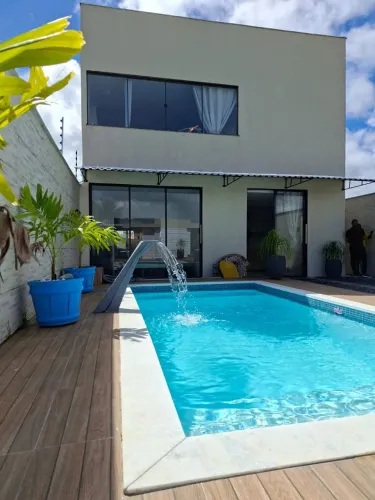 CASA ACONCHEGANTE, EM BERIMBAU