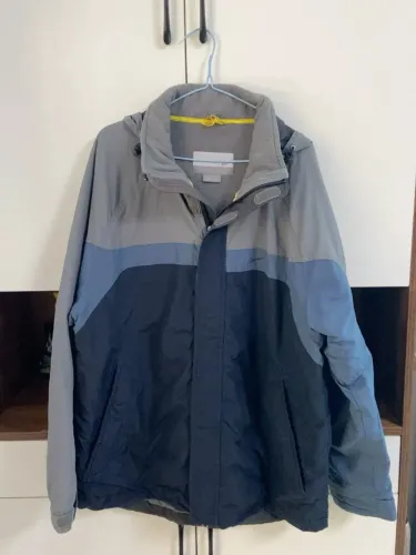 Corta Vento Nike com Capuz CInza e Azul - Usado