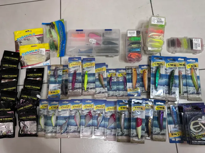 Lote de iscas artificiais novos