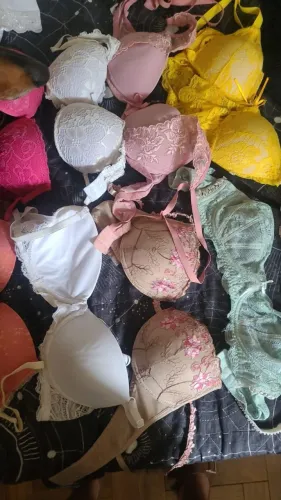 Sutiãs diversos o kit com 10 unidades saí a 5,00 cada