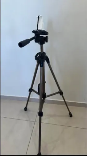 Tripé Fotográfico de Alumínio para Celular e Câmera - Regulável