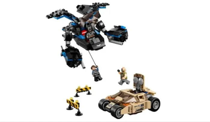 Lego Batman - The Bat Vs Bane Tumbler Chase 368 Pçs - 76001
