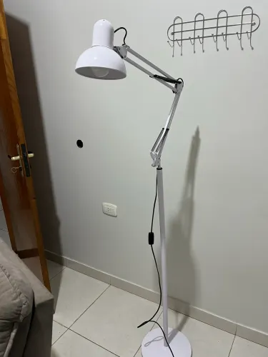 Luminária tipo Pixar