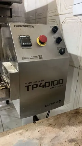 Forno Tecnopizza 40/10<br>Fábricação 2024<br>Assa pizza até 40cm <br>220v<br>12.500