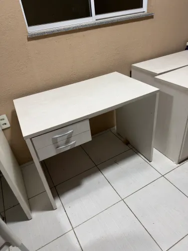 Vendo birô semi novo para escritório