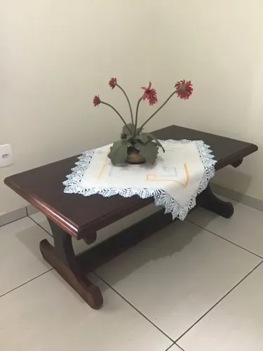 Mesa de centro 1por55 itaúba só 280