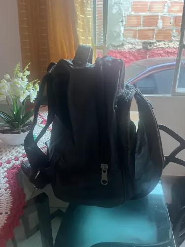 Mochila de Couro ( leia o anúncio )