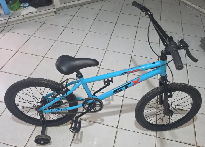 Bicicleta STX aro 20 com rodinhas