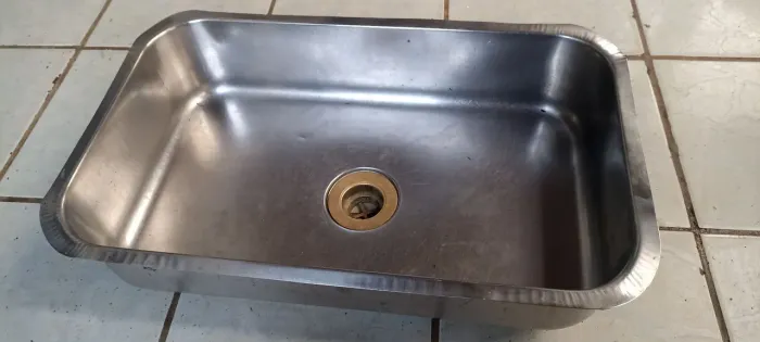 Cuba pia de cozinha