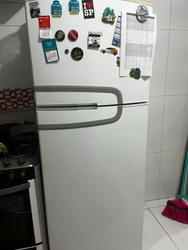 Geladeira 340 L