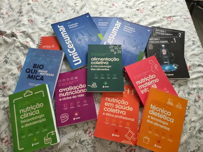 Livros Estudante de Nutricão - Sanar e Unicesumar