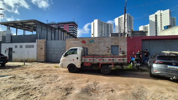Imóvel Comercial com 183 m² em Imbiribeira, Recife - PE