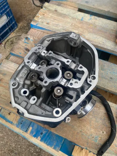 Cabeçote bmw 1200 (lado direito)