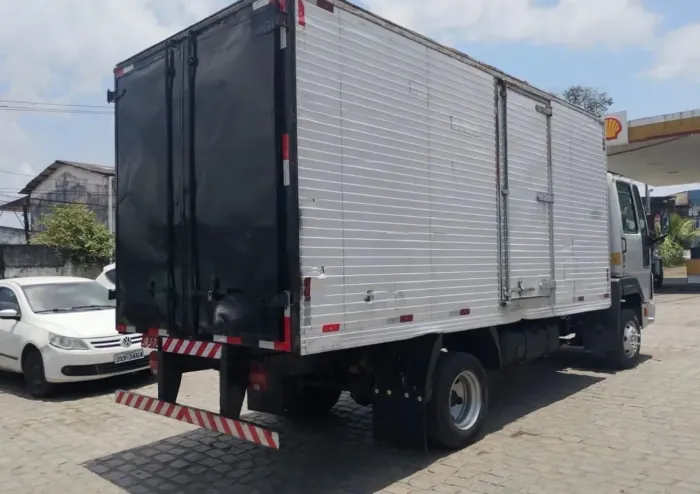 Frete baú grande urgente!!!