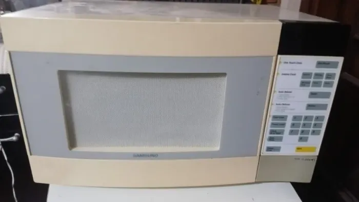 Vende-se Micro-Ondas Samsung MW5720W