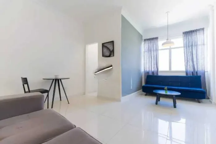 Apartamento - / Residencial / Glória