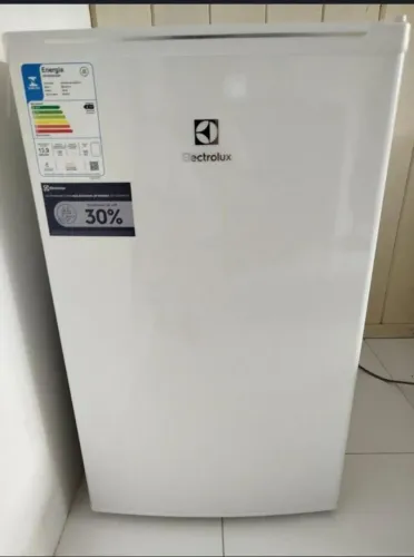 Frigobar Eletrolux 122L