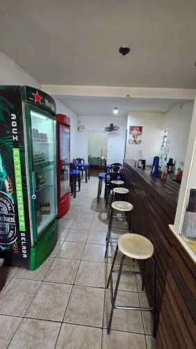 Vende se lanchonete e restaurante no centro 