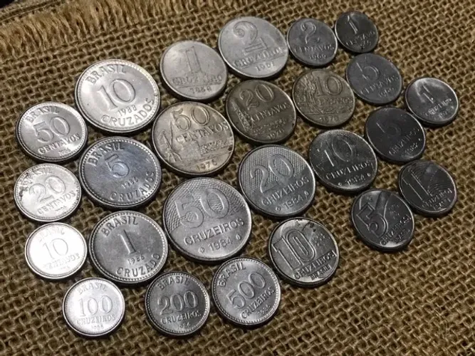Coleção de moedas brasileiras antigas 25 peças diferentes