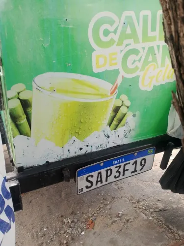 carinho de caldo. Cana