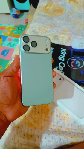 iPhone 17 pro max