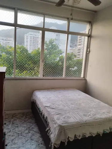 Apartamento para aluguel possui 80 metros quadrados com 3 quartos