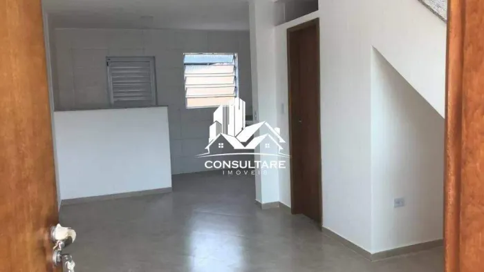 Casa com 2 dorms, Jardim Paraíso, São Vicente - R$ 2.390,00