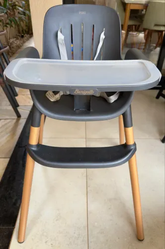 Cadeirão de bebê 