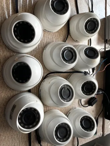 Kit de câmeras + Dvr + fonte comeia 