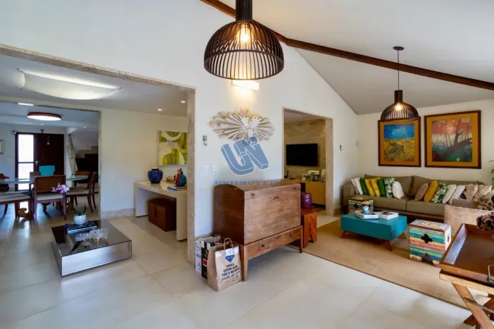 Casa no Condomínio Quatro Rodas Golf Residencial com 4 quartos sendo 2 suítes 241m2