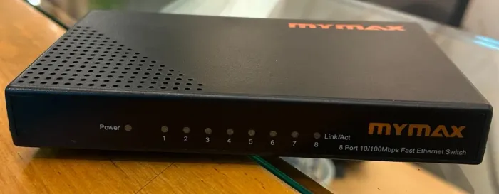 Switch MyMax 8 Portas Fast Ethernet 10/100 Mbps - Funcionando
