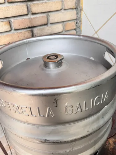 ESTRELLA GALÍCIA - BARRIL DE CHOPP 30 L