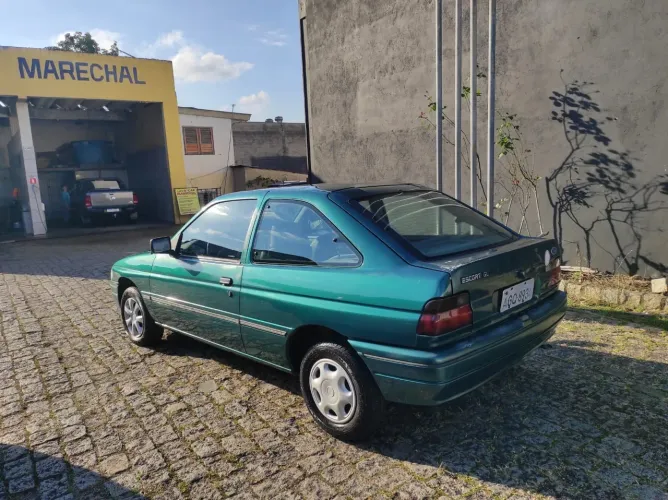 Ford Escort GL 1.8i / 1.8 (álcool) 1996
