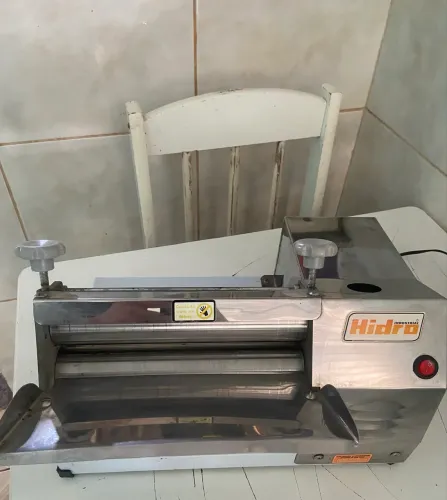 Cilindro Elétrico para Massas Hidro Industrial HB-250 Bivolt (110/220V)