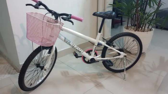 Bicicleta aro 20 seminova feminina