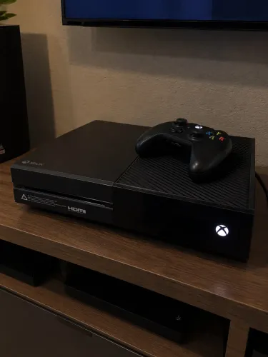 Xbox one com 500 gb
