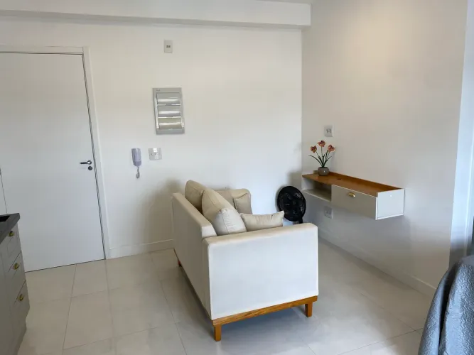 Studio mobiliado, excelente localização